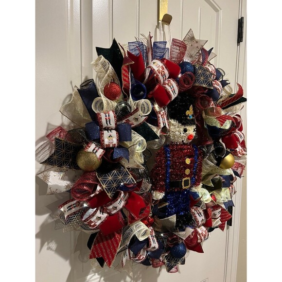 Handmade Christmas Holiday Tinsel Drummer Boy Prelit Door Wreath 26 in XLW11 - Picture 3 of 11